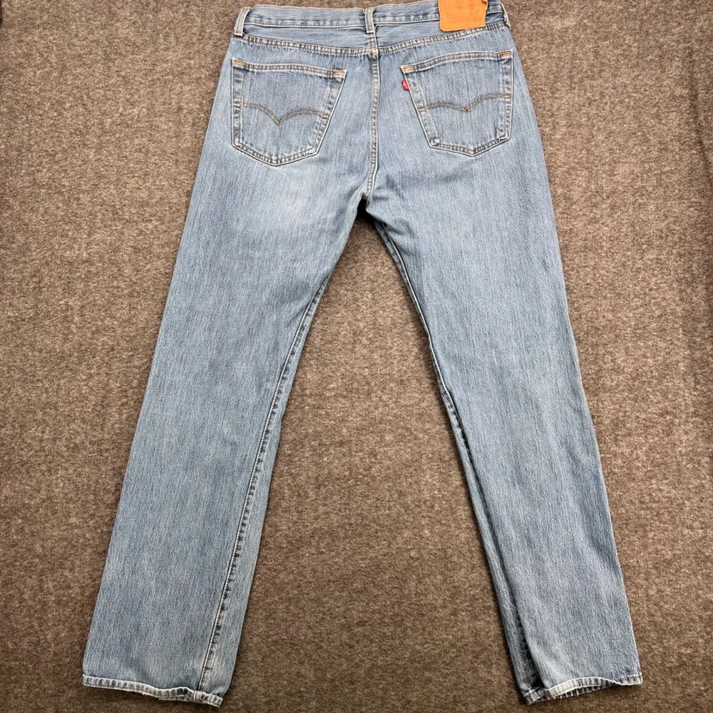 Levis 501 Original Fit Mens Light Wash Blue Straight Leg Button Fly Jeans W34